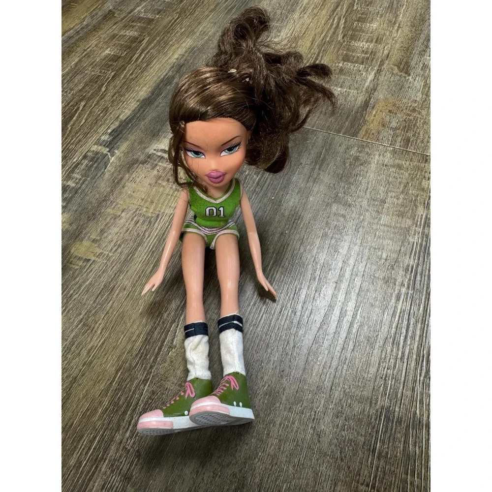 Bratz Play Sportz Basketball Yasmin Doll 2001‎ MGA Green Athletic Outfit 10 inch